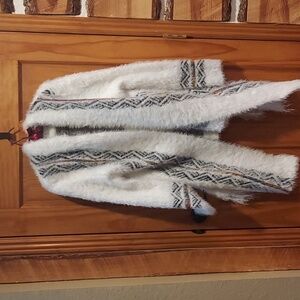 Cozy White Patterned Women's Sweater